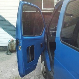Боковая дверь на Газель левая (синяя Марсель) пластиковая