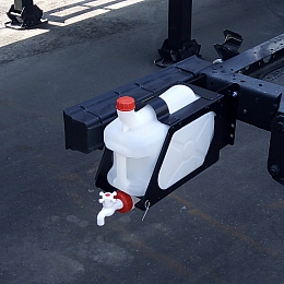 Рукомойник, умывальник для грузовиков (10 литров) с кронштейном