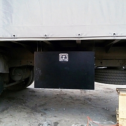 Ящик инструментальный металлический ТВ-8 для грузовых автомобилей 810x505x500 (с кронштейном)